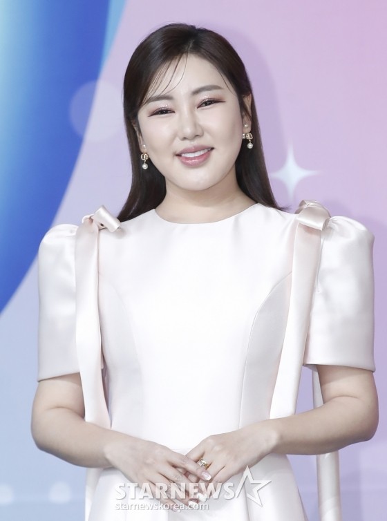 가수 송가인, 1인 기획사 설립 후 하반기 컴백 목표 앨범 준비 중