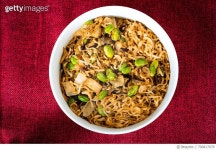 700817679 | 게티이미지코리아 | Directly Above Shot Of Fried Noodles On Fabric Royalty-Free 이미지