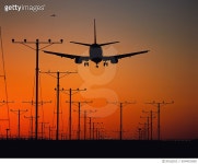 654491680 | 게티이미지코리아 | Airplane Landing Royalty-Free 이미지