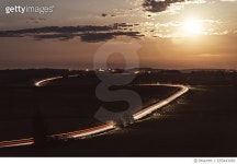 655443982 | 게티이미지코리아 | Moonlit Drive Royalty-Free 이미지