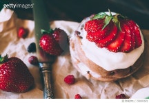 702603821 | 게티이미지코리아 | High Angle Close-Up Of Dessert With Strawberries On Table Royalty-Free 이미지