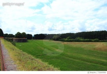 702660881 | 게티이미지코리아 | Scenic View Of Grassy Field Against Cloudy Sky Royalty-Free 이미지