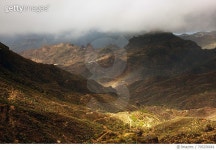 705256661 | 게티이미지코리아 | Scenic View Of Mountains Against Cloudy Sky Royalty-Free 이미지
