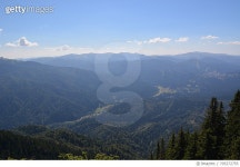 705272755 | 게티이미지코리아 | Scenic View Of Mountains Against Cloudy Sky Royalty-Free 이미지