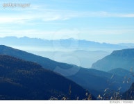 705284821 | 게티이미지코리아 | Scenic View Of Mountain Range Against Sky In Foggy Weather Royalty-Free 이미지