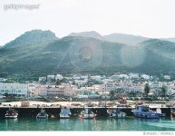 705344211 | 게티이미지코리아 | Boats In River With City In Background Royalty-Free 이미지