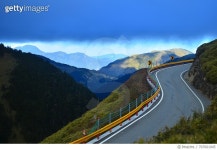 707601045 | 게티이미지코리아 | High Angle View Of Light Trails On Road Against Sky At Night Royalty-Free 이미지