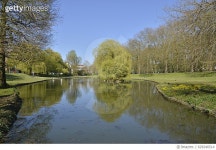 629246514 | 게티이미지코리아 | The Leybeek Pond in springtime Royalty-Free 이미지