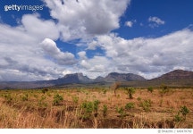 649478782 | 게티이미지코리아 | Rugged mountains in the savannah Royalty-Free 이미지