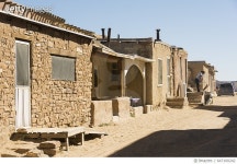 647100242 | 게티이미지코리아 | Adobe buildings at Acoma Pueblo Rights-Managed 이미지