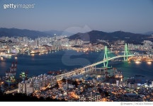 MCUD17000010 | 게티이미지코리아 | 부산야경, 부산항대교, BIFC, 바다 Rights-Managed 이미지