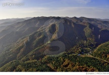 MHZD17000149 | 게티이미지코리아 | 경북 포항시 운제산 Rights-Managed 이미지