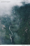 713881883 | 게티이미지코리아 | Aerial View Of Tiger Leaping Gorge In Valley Royalty-Free 이미지