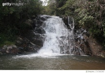 717262367 | 게티이미지코리아 | Scenic View Of Waterfall Royalty-Free 이미지