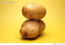 717382655 | 게티이미지코리아 | Close-Up Of Two Potatoes Royalty-Free 이미지