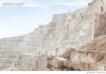 652652342 | 게티이미지코리아 | White marble quarry in production Royalty-Free 이미지