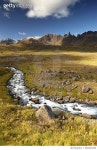 668303280 | 게티이미지코리아 | Winding river coursing through dramatic Icelandic landscape Rights-Managed 이미지