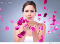 675965082 | 게티이미지코리아 | Blossom into a new you Royalty-Free 이미지