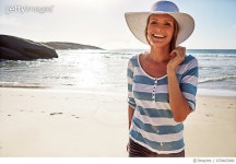 678465880 | 게티이미지코리아 | Im in such a good mood thanks to the beach Royalty-Free 이미지