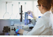 687550116 | 게티이미지코리아 | Real scientist researching in lab Royalty-Free 이미지