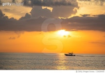 724299445 | 게티이미지코리아 | Scenic View Of Sunset Over Sea Royalty-Free 이미지