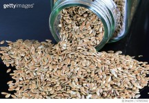 675653042 | 게티이미지코리아 | Close-up Flax seeds (Linum usitatissimum) Royalty-Free 이미지