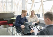 722246635 | 게티이미지코리아 | Sweden, Vasterbotten, Umea, Men and woman sitting at table with laptop and coffee Royalty-Free... 