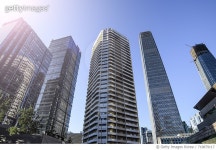 719879117 | 게티이미지코리아 | Modern skyscrapers on sunny day Sanlitun, China Royalty-Free 이미지