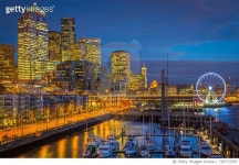 726772393 | 게티이미지코리아 | USA, Washington State, Seattle, Skyline from Pier 66 with Seattle Great Wheel at dusk Rights... 
