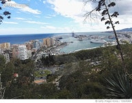 730245909 | 게티이미지코리아 | Scenic View Of Sea By City Against Sky Royalty-Free 이미지