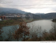 730246805 | 게티이미지코리아 | Scenic View Of River And Mountains Against Sky Royalty-Free 이미지
