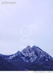 730250379 | 게티이미지코리아 | Low Angle View Of Snowcapped Mountains Against Clear Sky Royalty-Free 이미지