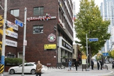 골목 상권이 뜬다. 부산 전리단길, 해리단길 | TENANT news