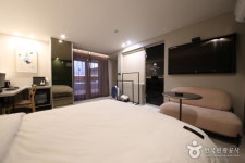 호텔 프렌치코드 숙박 정보와 주변 관광 명소 및 근처 맛집 여행 정보
