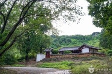 산청 이사재 - 주변 여행 및 근처 관광 명소 - 국내 여행 정보와 관광 명소 정보