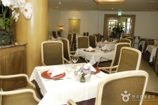 La Cucina (라 쿠치나) - Restaurant - Korea travel and tourism information