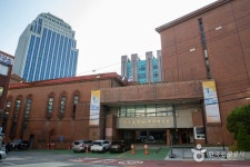 [총회창립100주년기념관] 미국 선교사들이 한국에 들어와 처음으로 활동했던 종로구 연지동에 세워진 한국교회 100주년 기념관이...