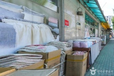 큰장길 침구류 명물거리 관광 정보와 주변 관광 명소 및 근처 맛집 여행 정보