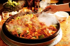 春川明洞タッカルビ通り（춘천 명동 닭갈비 골목） - 観光 - 韓国旅行・観光情報