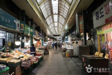 Mercado Gukje de Sinpo (신포국제시장) - Compras - los viajes e información turística de Corea