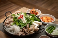 신주옥미 음식점 정보와 주변 관광 명소 및 근처 맛집 여행 정보