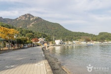 사량도 - 주변 여행 및 근처 관광 명소 - 국내 여행 정보와 관광 명소 정보