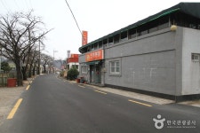 진주통닭 음식점 정보와 주변 관광 명소 및 근처 맛집 여행 정보