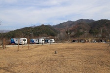 약수골 캠프촌 숲속캠핑장 레저스포츠 정보와 주변 관광 명소 및 근처 맛집 여행 정보