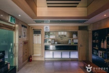 Hotel Film 37.2 (호텔 필림37.2) - Accommodation - Korea travel and tourism information