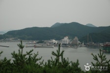 통영시 남망산 조각공원 Nammangsan Sculpture Park (남망산 조각공원) 정보 및 여행 후기 제공 - 어스토리