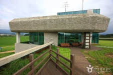 Gochang Dolmen Museum (고창고인돌박물관) - Culture - Korea travel and tourism information