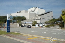 Sejong Culture & Arts Center (세종문화예술회관) - Culture - Korea travel and tourism information