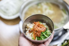 왕홍두깨연칼국수 음식점 정보와 주변 관광 명소 및 근처 맛집 여행 정보