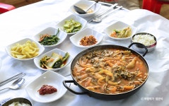 집으로회센타 음식점 정보와 주변 관광 명소 및 근처 맛집 여행 정보